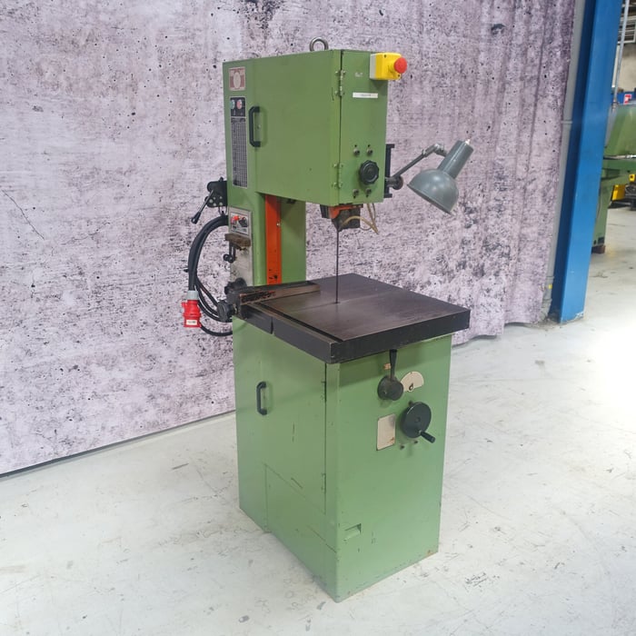 Used Fuho VBS 14 vertical bandsaw - Ø205 mm.