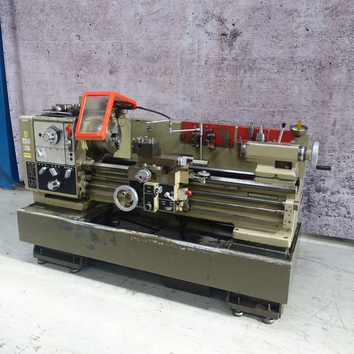 Brugt Harrison M400 drejebænk - 200 x 1000 x 65 mm.