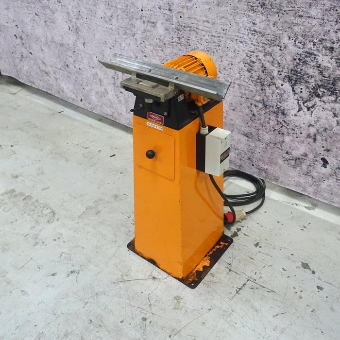 Used Pakma PK 450 bevelling machine - 0-6 mm.