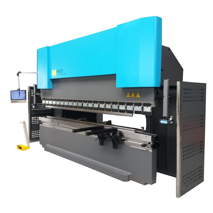 Ny Haco Synchromaster 30150 4-akset CNC kantpresse - 3100 x 150 tons.