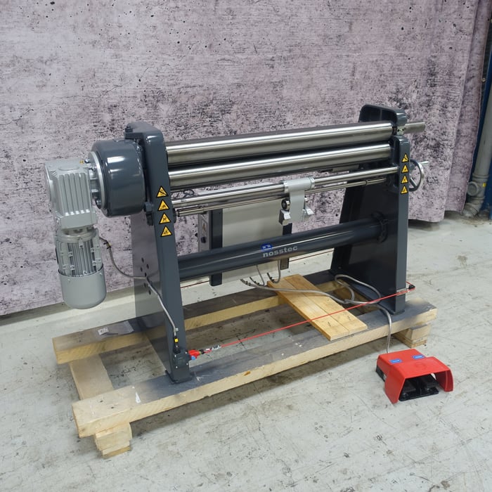 Ny Nosstec 8266-1030 motoriseret pladevalse - 1040 x 3 mm.